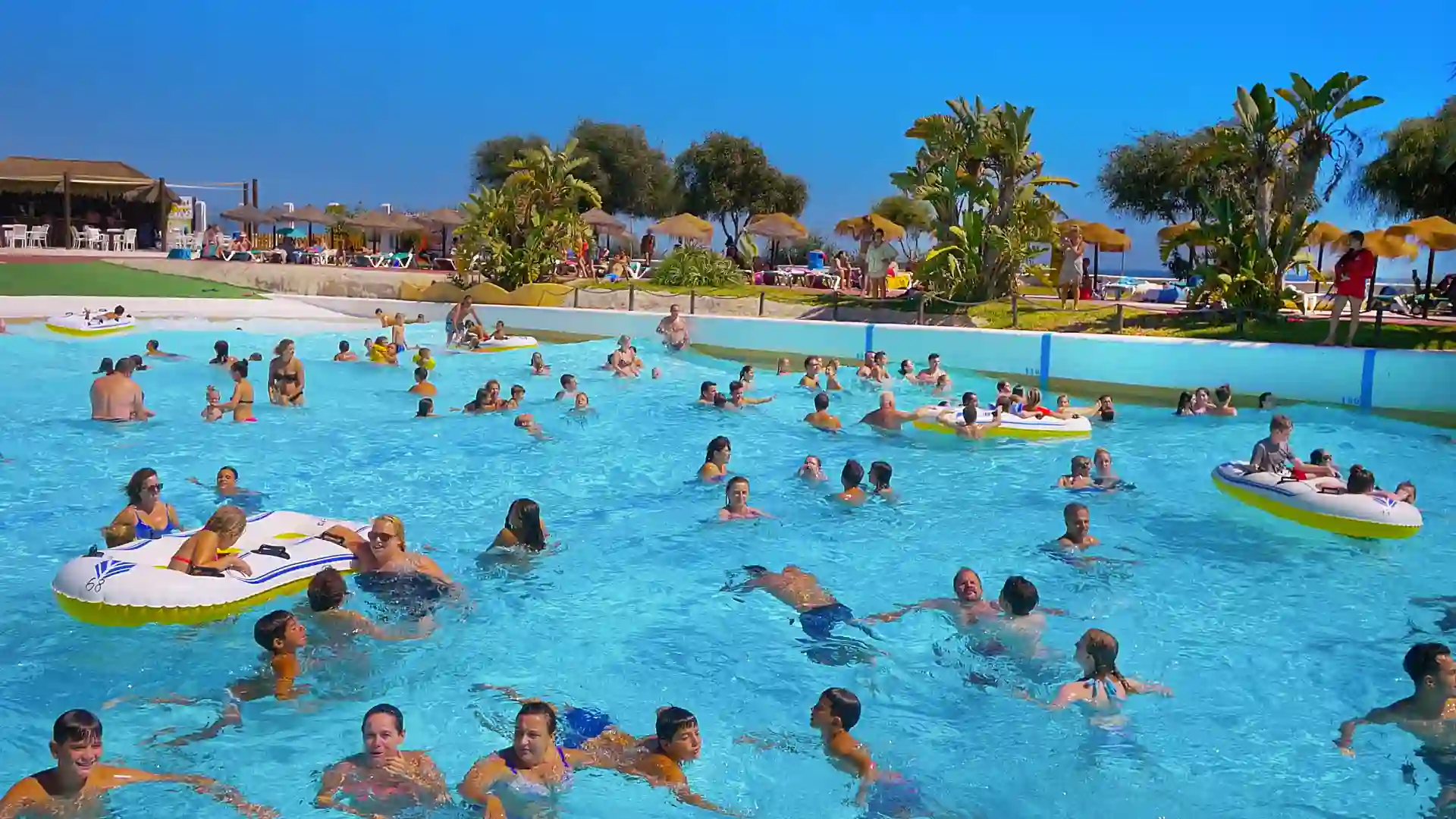 Parque Acuático Aquatropic en Almuñécar