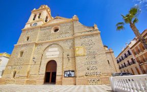 Fachada Iglesia de la Encanación Almuñécar