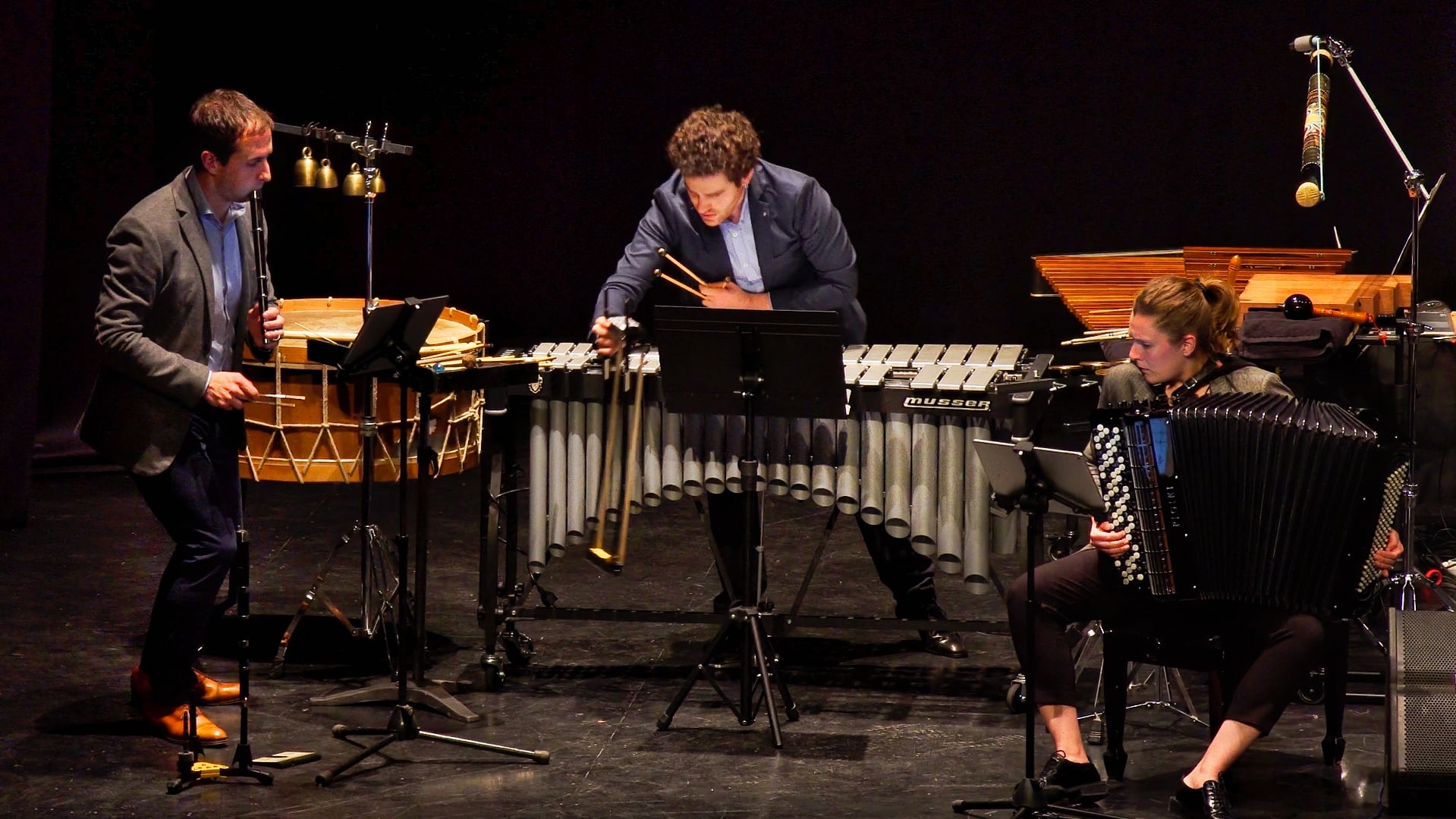 TRIO ZUKAN